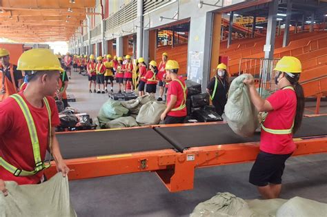 SHOPEE PARTNER OPENS LARGEST SORTING FACILITY IN .
